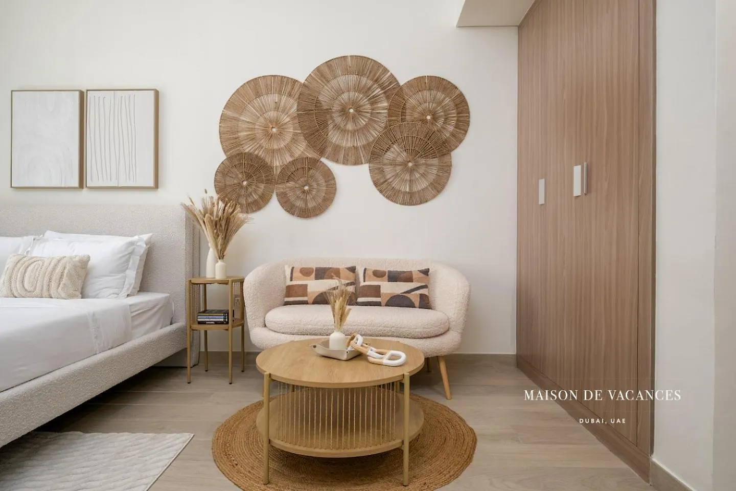 Spacious Boho Studio Pool View Dubai 0*,